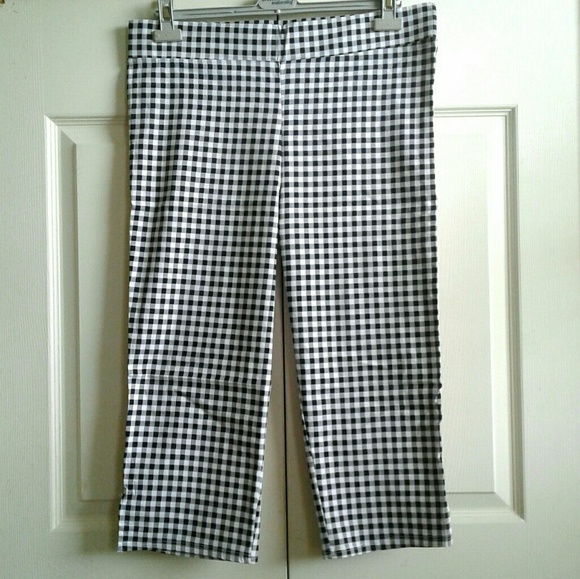 Gingham Capri Pant - Picture 8 of 8